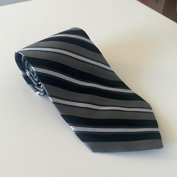 Bugatti Black Grey and White Striped Men’s Formal Silk Tie - Picture 1 of 8